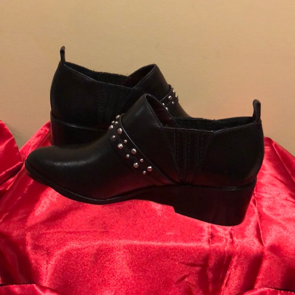 Bootie - Picture 5 of 6